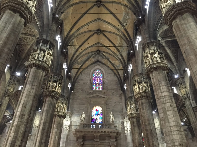 Interior do Duomo de Milão.