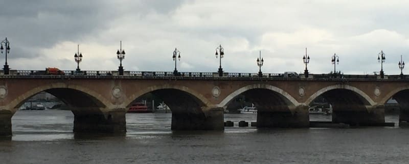 Ponte Pierre em Bordeaux.