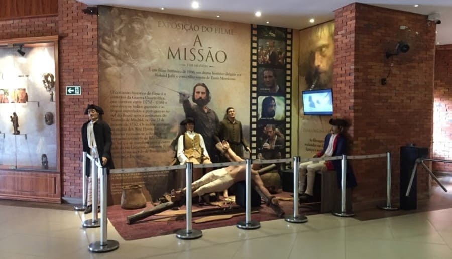 Vila Cenográfica das Missões Jesuíticas é uma das atrações do City tour em Foz do Iguaçu.