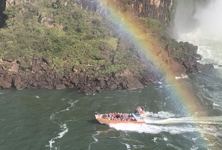 Passeio Náutico no lado argentino das cataratas do Iguaçu.