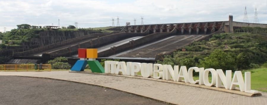 Tour guiado na Usina de Itaipu em Foz do Iguaçu