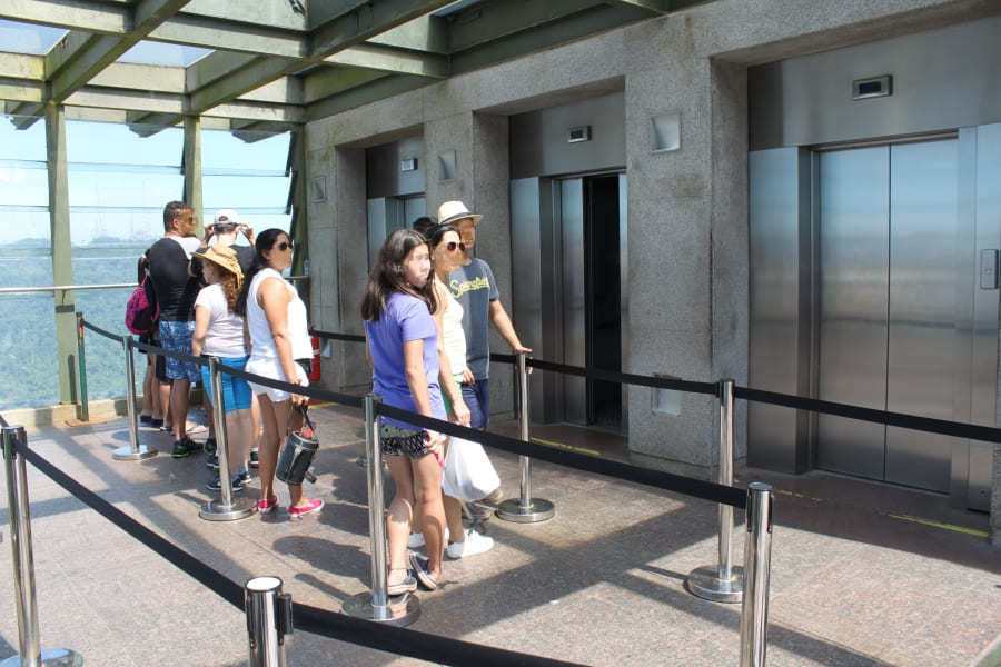 Lift to Christ the Redeemer 