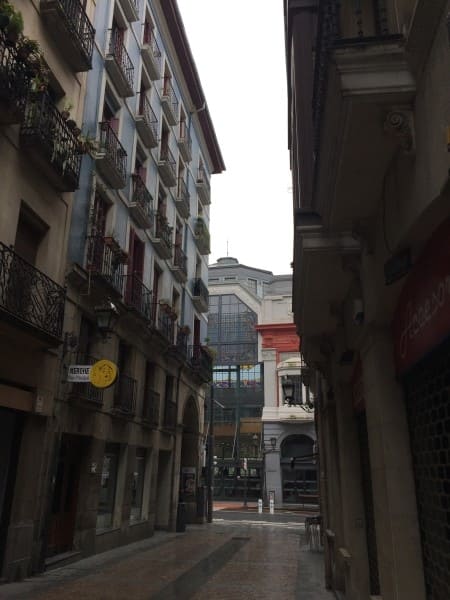 Roteiro de 3 dias em Bilbao: perca-se pelas ruelas do Casco Viejo.