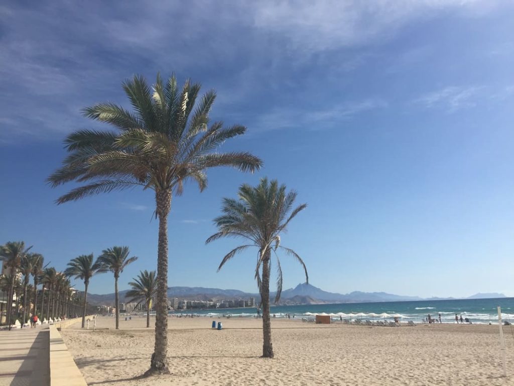 O que fazer em Alicante no verão: Playa de San Juan