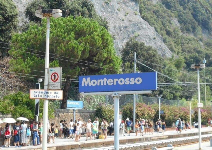 Cinque Terre a partir de La Spezia: esta;áo de Monterosso.