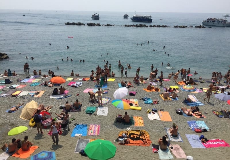 Cinque Terre a partir de La Spezia: praia de Monterosso al Mare.