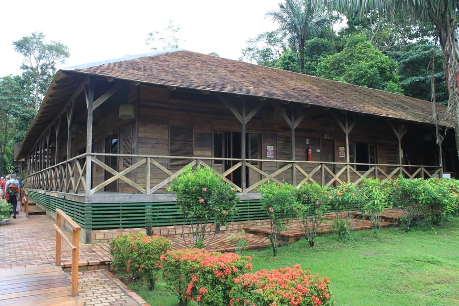 Cruzeiro na Amazônia: visita à tribo Kambeba.