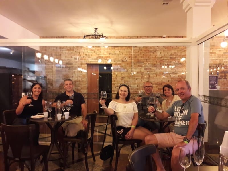 Visita com degustação à Vinícola Salton - loja e ambiente para degustação