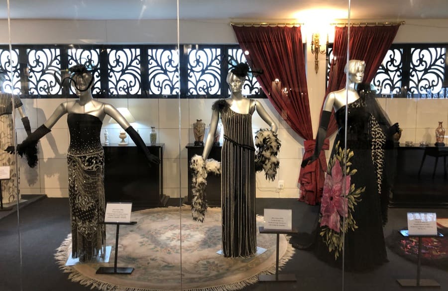 vestidos de gala em exposição no Museu da Moda de Canela.