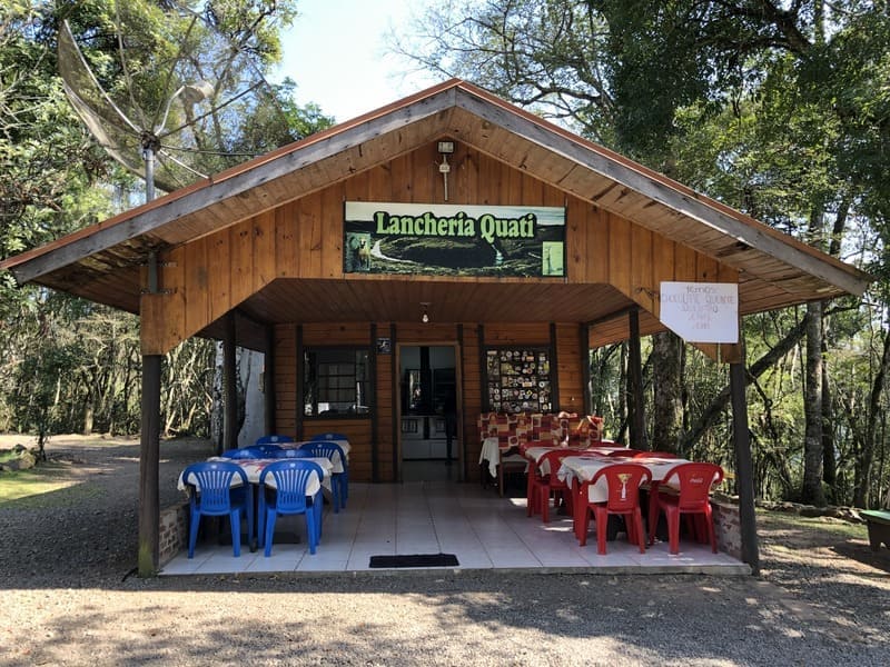 Lanchonete Quati no Parque da Ferradura.