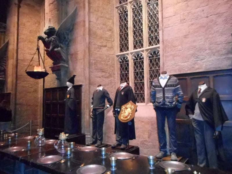 Sala dos Banquetes de Hogwarts nos estúdios de Harry Potter nos arredores de Londres.