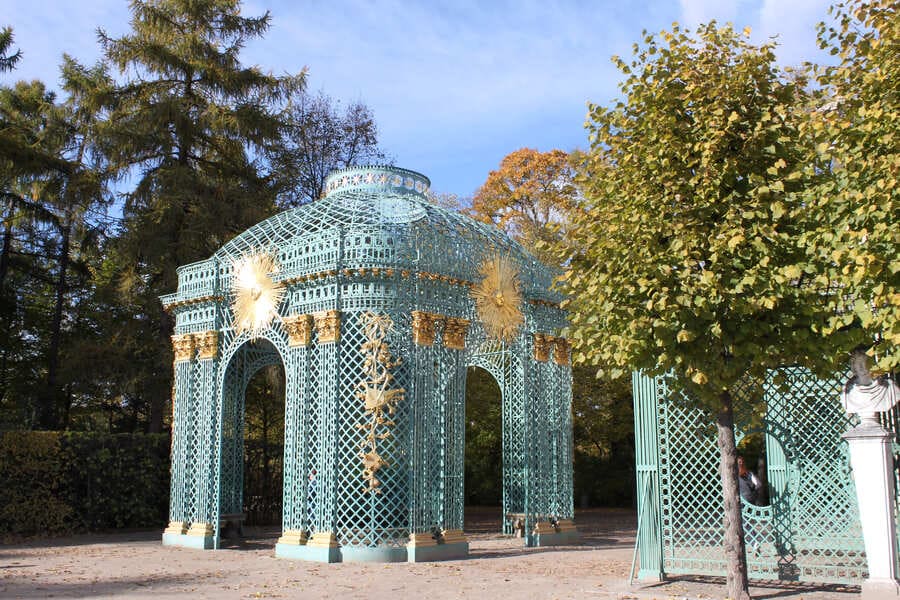 Outono no parque Sanssouci em Postdam na Alemanha