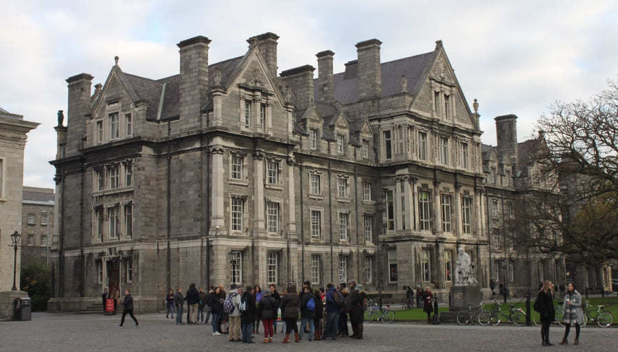 Universidade de Dublin (Trinity College)