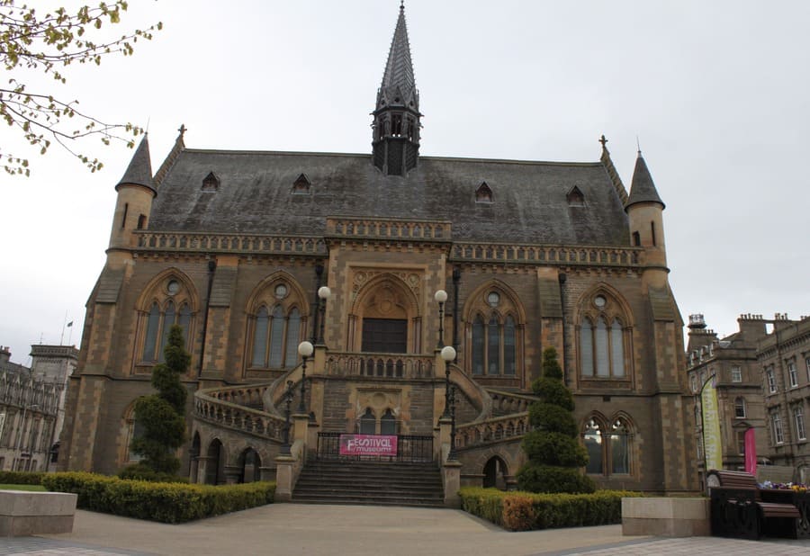 Roteiro de 1 dia em Dundee: McManus Museum