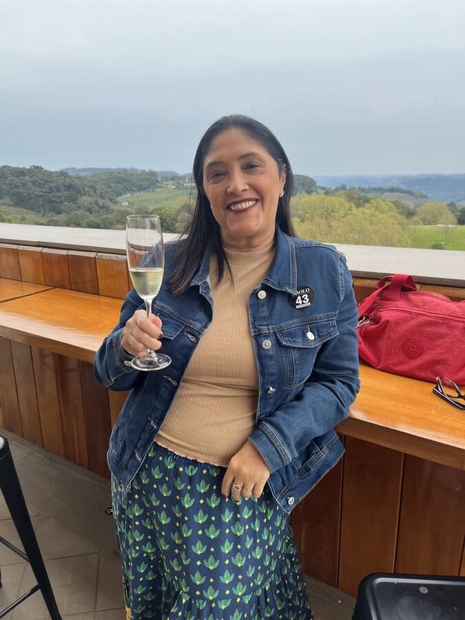 Degustação na torre da Vinícola Miolo durante o Tour do Espumante 