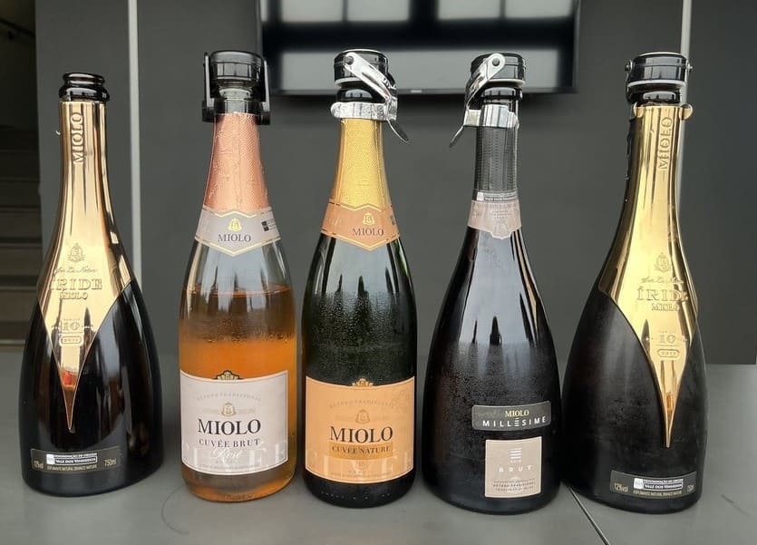 Rótulos degustados durante o Tour do Espumante na Vinícola Miolo