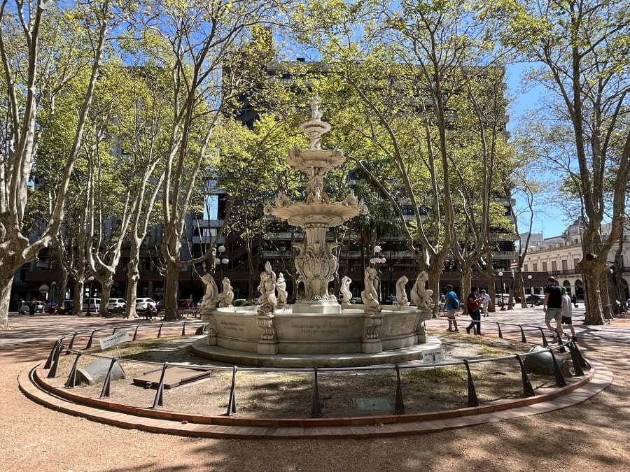 O que fazer em Montevidéu: Plaza Constituición