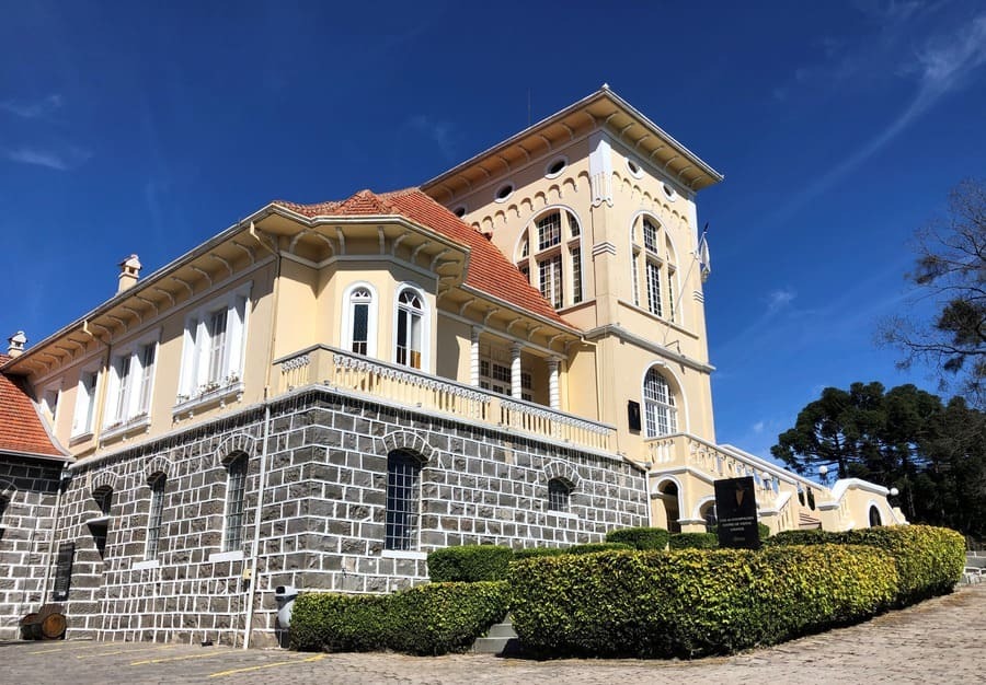 Fachada histórica da Vinícola Peterlongo em Garibaldi, na Serra Gaúcha